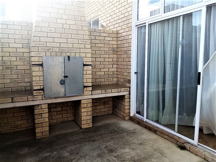 To Let 1 Bedroom Property for Rent in Windsor Park Eastern Cape